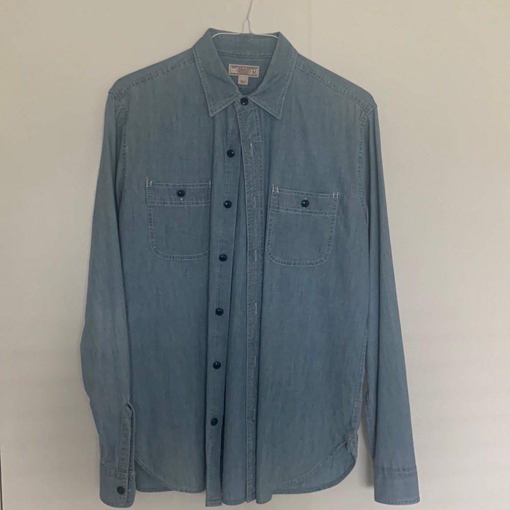 Beautiful J.Crew Wallace & Barnes denim shirt in men’s M.